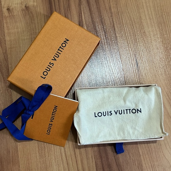 Louis Vuitton Pocket Organizer - Picture 6 of 6